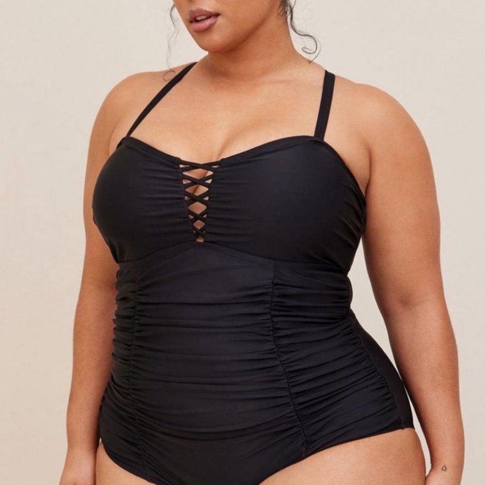 🆕 Torrid Slim Fix Wireless Lattice Front One Piece All Black Swimsuit Sz2Xl